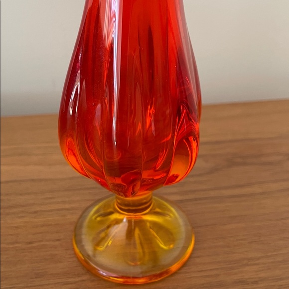 Mid- Century Modern Vase - Picture 5 of 5